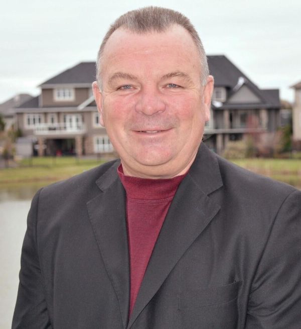 Derrick Stretch - Derrick Stretch Realty